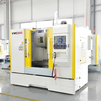 Un CNC di macinazione verticale di 3 assi che elabora i distributori commerciali concentrare VMC850 della macchina con il regolatore di FNK