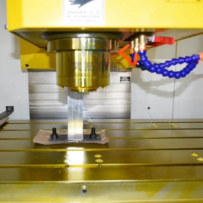 piccolo centro di macinazione verticale orizzontale Vmc1370 di CNC del centro di lavorazione 4axis