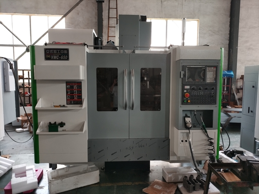 Centro di lavorazione verticale 3/4/5 fresatrici di CNC VMC650 di CNC di asse