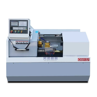 Tornio CNC a letto piatto di grandi dimensioni per carichi pesanti Ck6132 per metallo