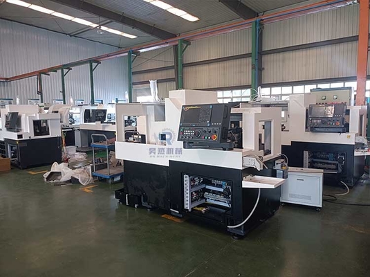 Macchine a tornio CNC di precisione automatica con sistema di controllo Fanuc SYNTECs Sm205