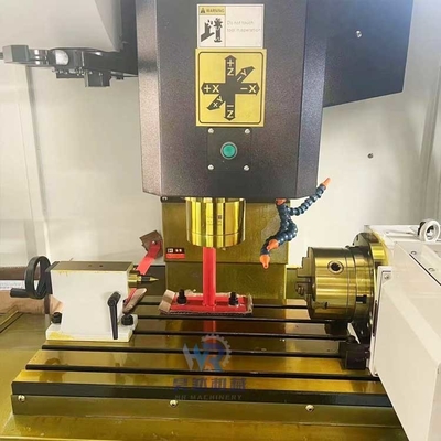 Macchine di fresatura verticale a 4 assi a CNC VMC650
