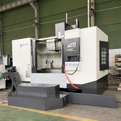VMC1580 Centri di lavorazione verticale CNC 5 assi 4 assi 3 assi Macchine di fresatura Metallurgia