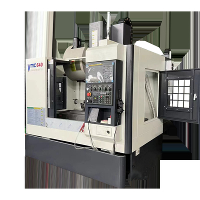 Centrale di lavorazione per macchinari verticali di piccole dimensioni CNC VMC640 Centrale di lavorazione a quattro assi
